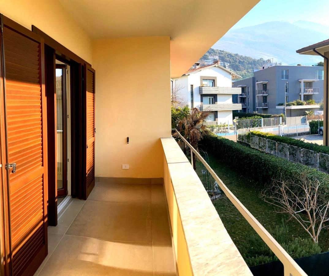 Casa Fiorella Torbole Sul Garda Exteriör bild
